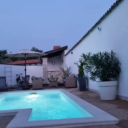 Natka Villa *