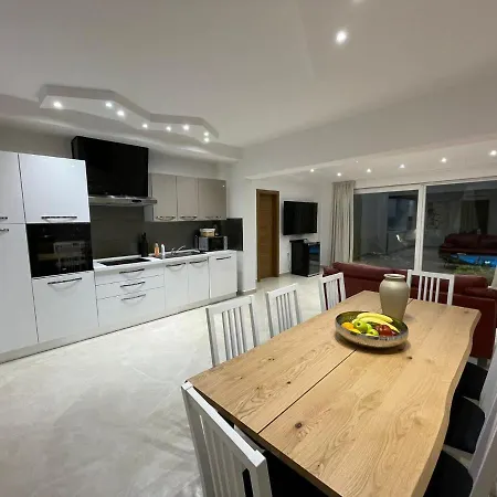 Natka Вилла Ровиньско село